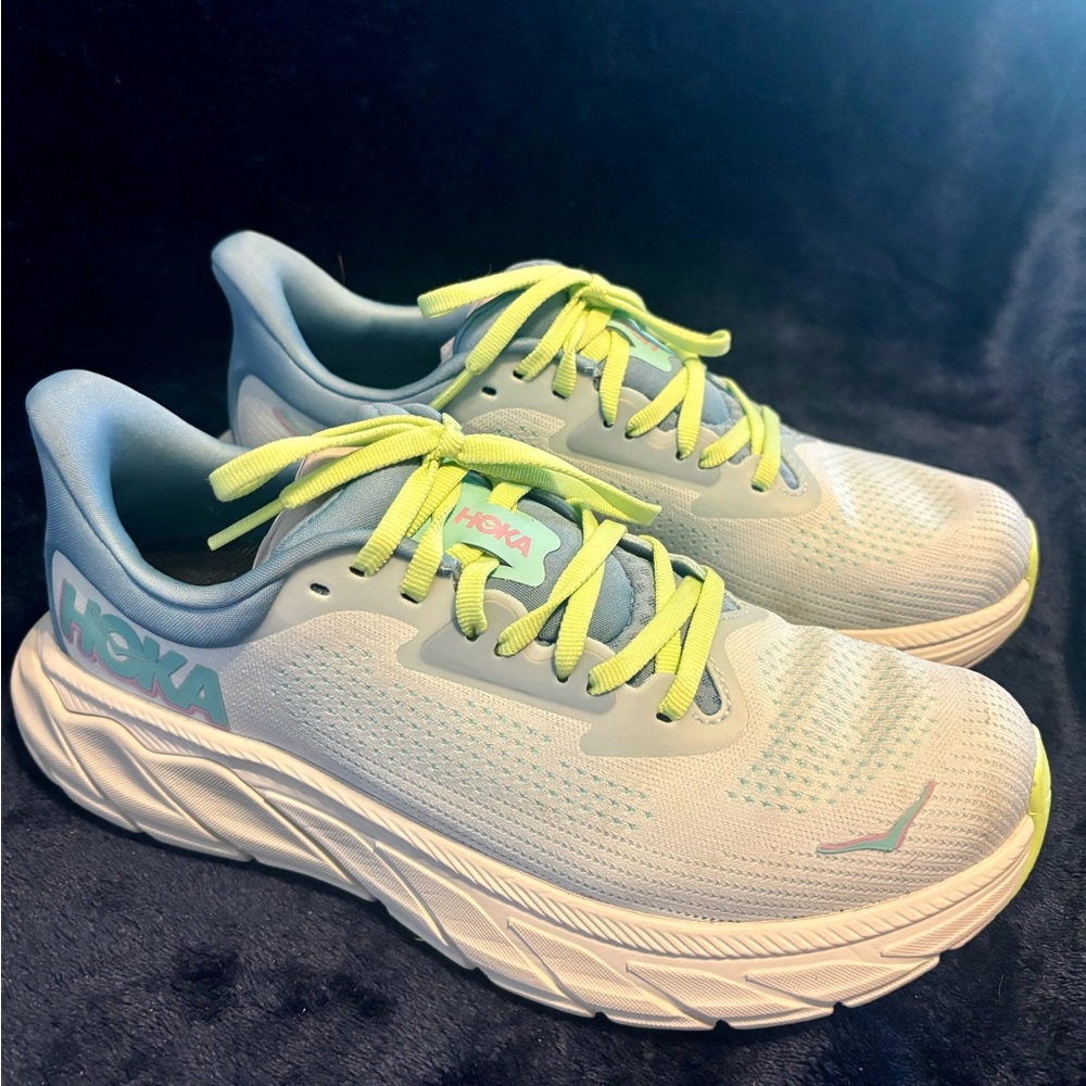 Women’s Hoka Arahi 7, size 8